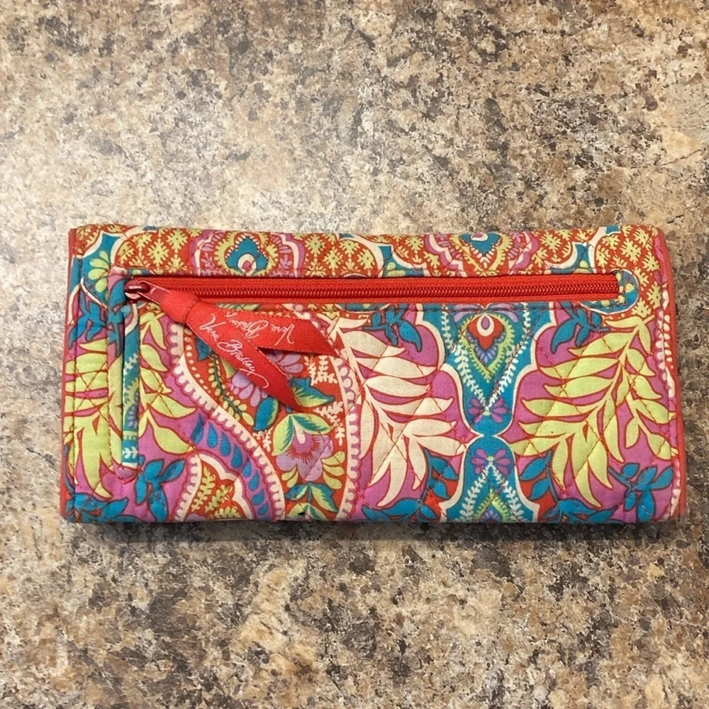 Vera Bradley Magnetic Wallet